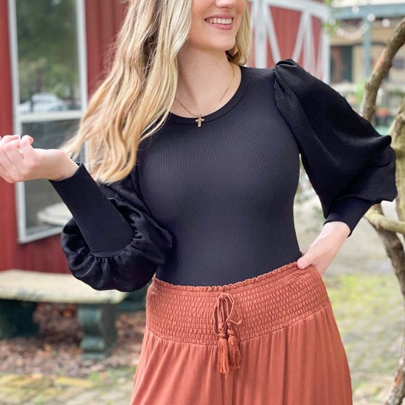 Peach Love California Tops - Black bodysuit